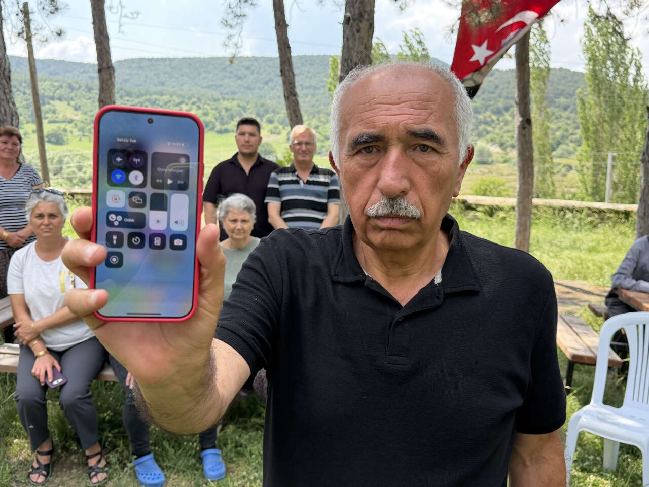 Bu mahalle ölümle burun buruna! 112’yi bile arayamıyorlar 3